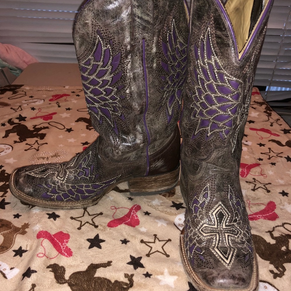 Corral boots